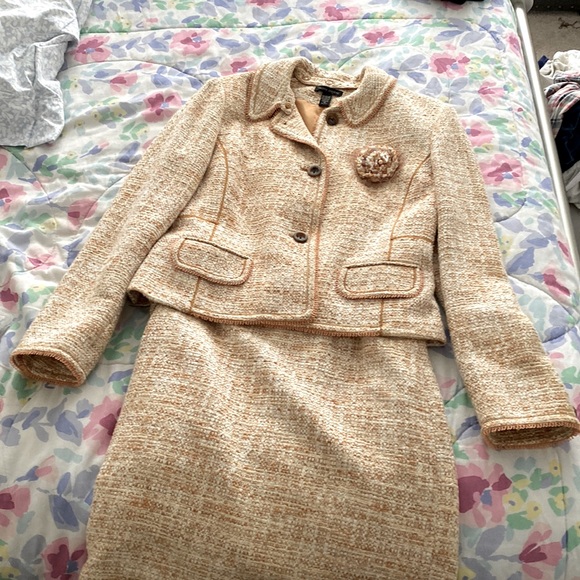 Valerie Stevens Dresses & Skirts - Valerie Stevens Printed Co-ord Tweed Skirt and Blazer Set